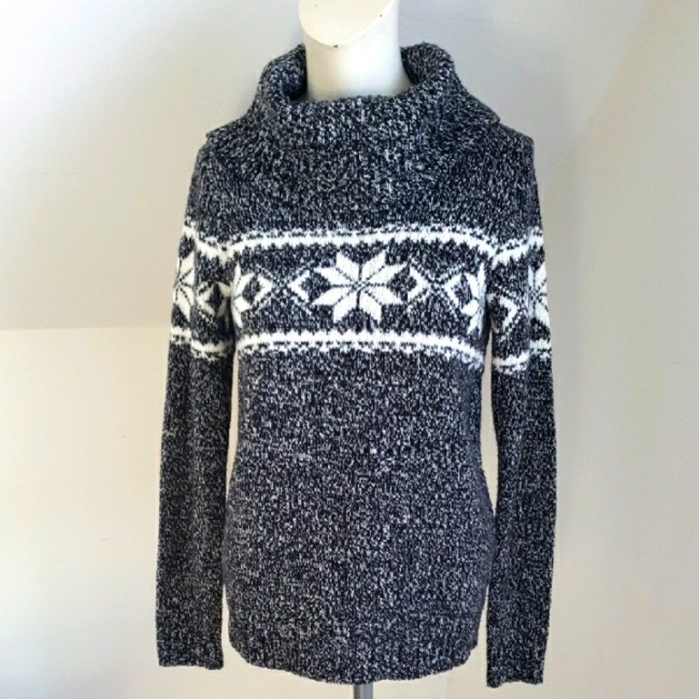 Dress Barn Womens Cowl Neck Heather Black White with Snow Flakes Knit Sweater S